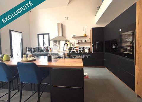   St-Jean-aux-Bois, architecture moderne et volume d'exception Maison - 10 pi�ce(s) - 293 m�