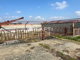  Immeuble � vendre 590 m�