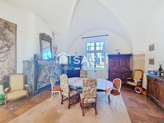  Propri�t�/ch�teau � vendre 15 + pi�ces 1200 m�