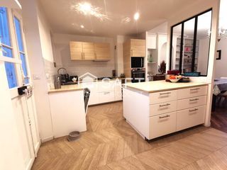  Maison � vendre 6 pi�ces 220 m�