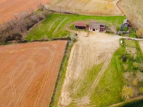   S�choirs & grange � r�nover sur 1,4 hectare Maison - 1 pi�ce(s) - 285 m�