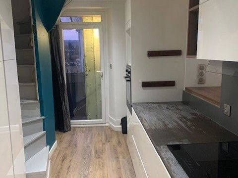   A vendre belle maison de ville  de 100 m2 avec garage Maison - 4 pi�ce(s) - 100 m�