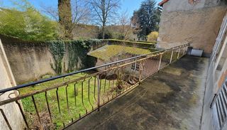  Immeuble � vendre 235 m�