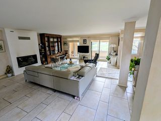  Appartement � vendre 5 pi�ces 198 m�