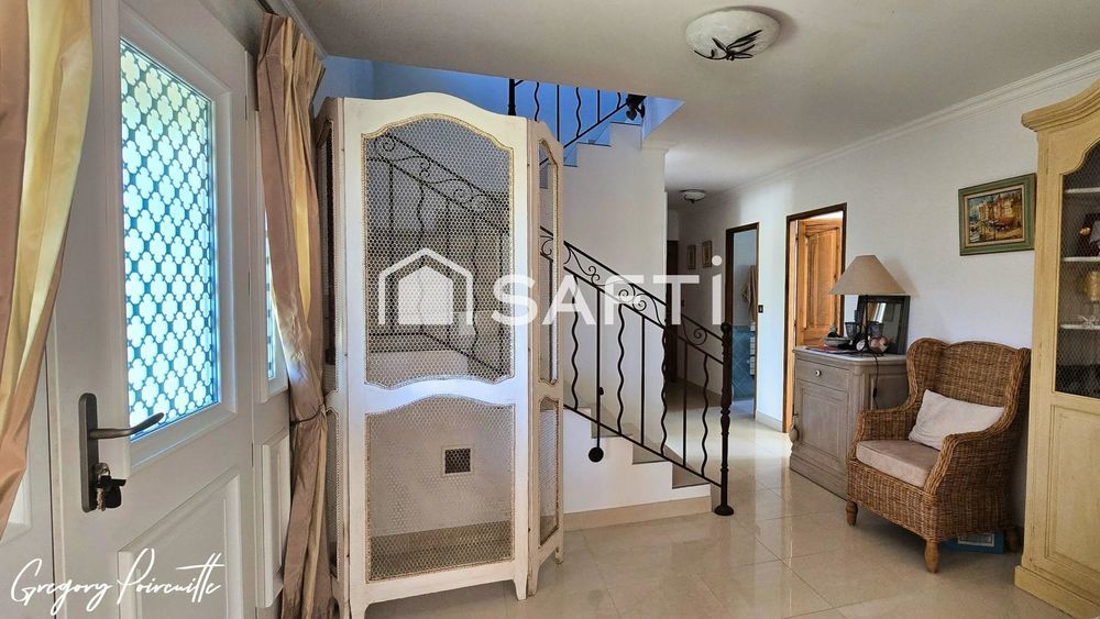 � vendre  Maison Hy�res (83400)