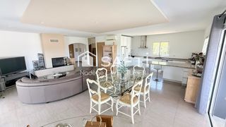  Maison � vendre 9 pi�ces 238 m�