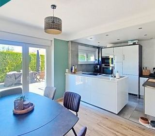  Maison � vendre 7 pi�ces 140 m�