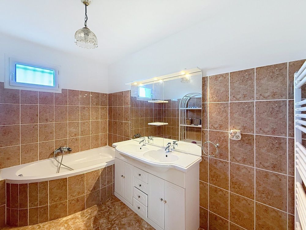 � vendre  Maison Saint-Rapha�l (83700)