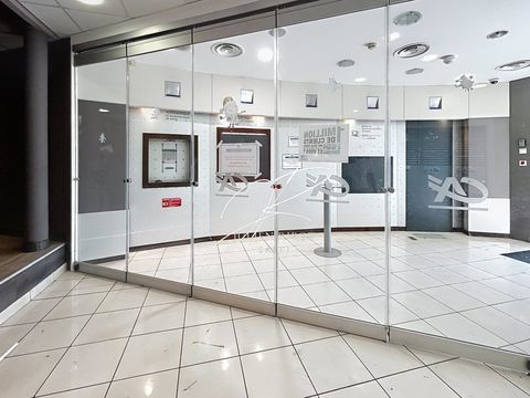 Local commercial 303 m&sup2; 210000 34410 Serignan