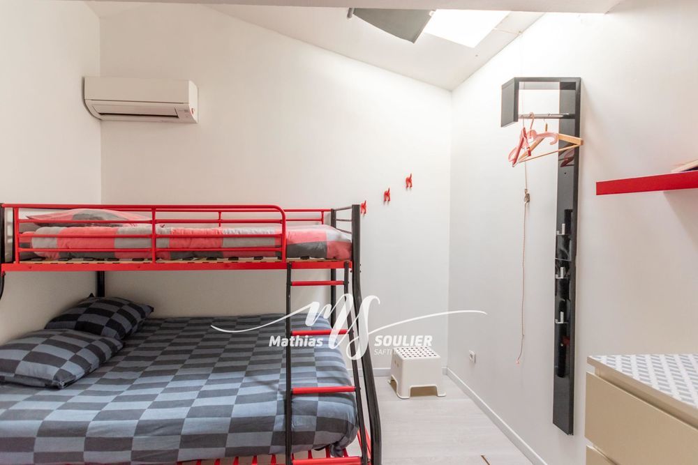 � vendre  Maison Grans (13450)