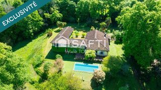  Maison � vendre 10 pi�ces 335 m�