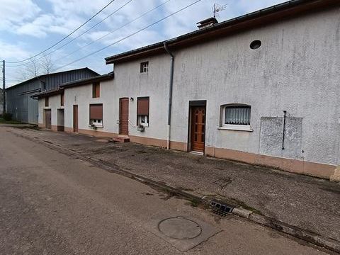   Ferme � r�nover avec garage, hangar, et terrain. Maison - 5 pi�ce(s) - 114 m�