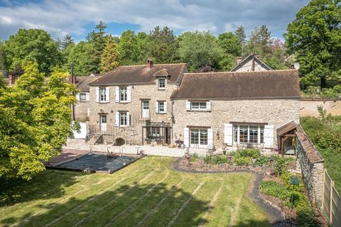   Maison de 8 pieces 180M2  sur un terrain de 2600M2 Maison - 8 pi�ce(s) - 180 m�