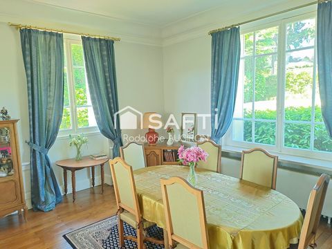  Maison � vendre 10 pi�ces 304 m�