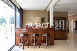  Maison � vendre 8 pi�ces 254 m�