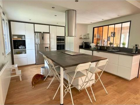   EXCLUSIVITE - Maison Lde plain-pied � Aydat Maison - 10 pi�ce(s) - 182 m�