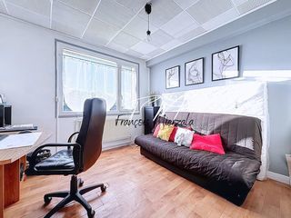  Immeuble � vendre 83 m�