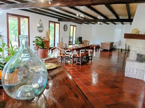   MAISON VILLA DE 196m� , GARAGE et TERRAIN 12000 m� Maison - 5 pi�ce(s) - 196 m�