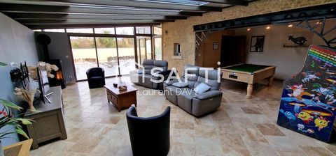   Maison d'habitation Maison - 7 pi�ce(s) - 159 m�