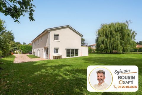   Maison 289 m� avec espace professionnel possible. Maison - 9 pi�ce(s) - 289 m�