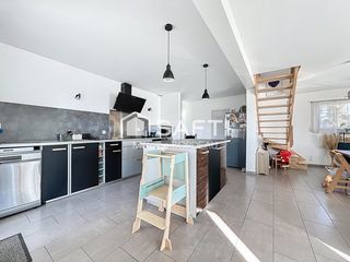  Maison � vendre 5 pi�ces 152 m�