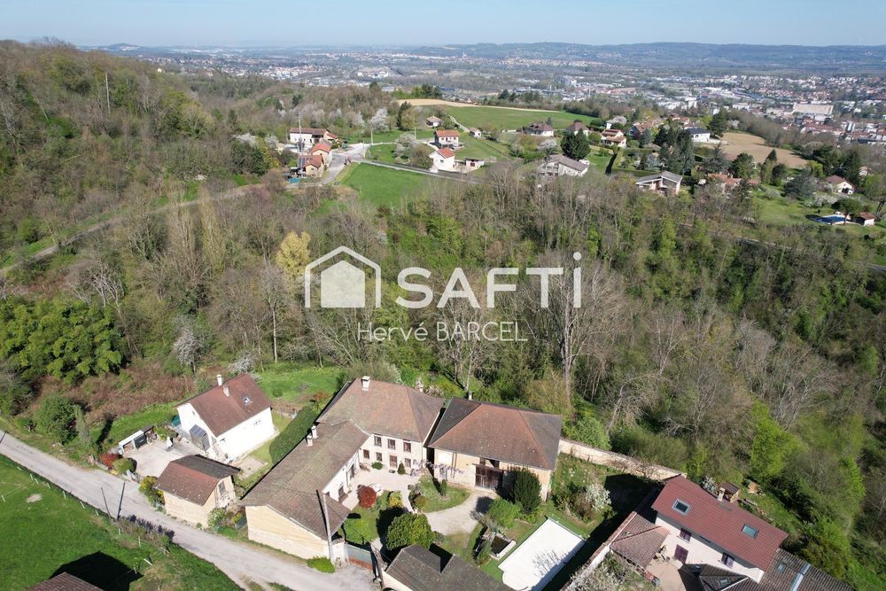 � vendre  Maison Maubec (38300)