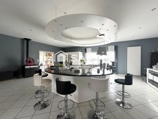  Maison � vendre 4 pi�ces 285 m�