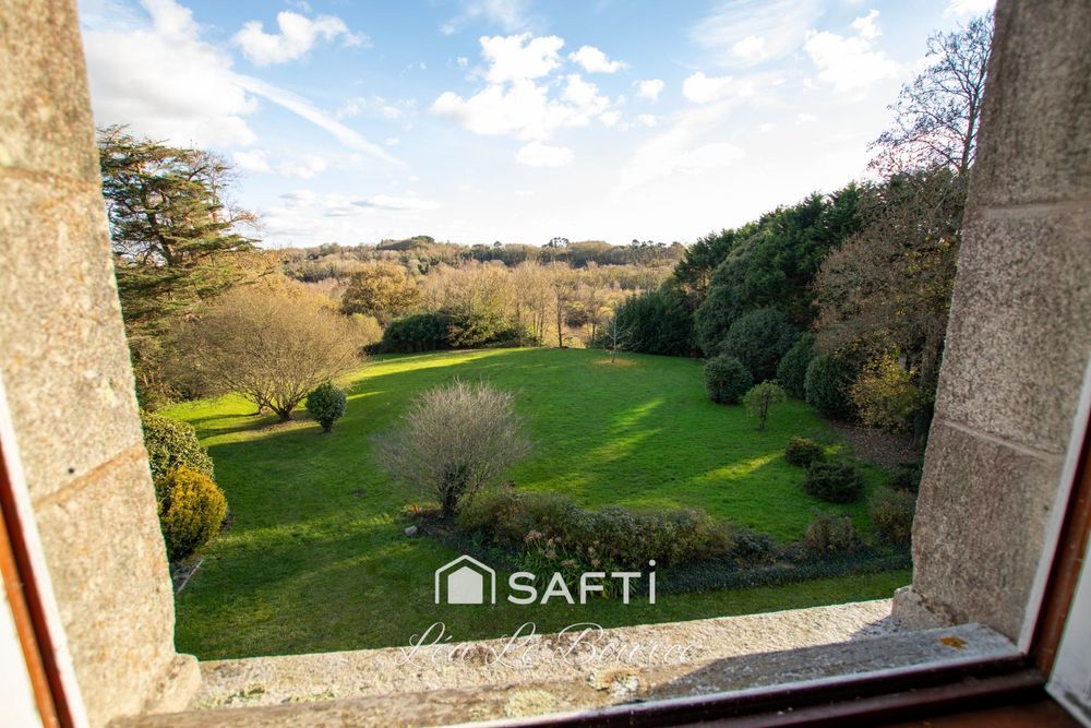 � vendre  Propri�t�/ch�teau Pluguffan (29700)