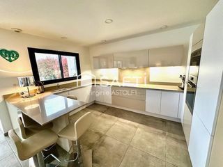  Maison � vendre 5 pi�ces 150 m�