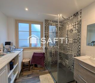  Maison � vendre 9 pi�ces 369 m�