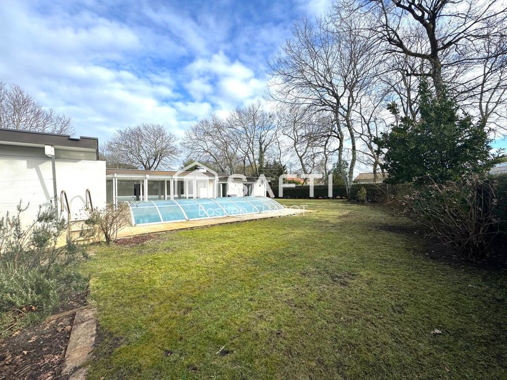 � vendre  Maison Saint-Jean-d'Illac (33127)