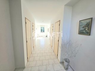  Immeuble � vendre 425 m�