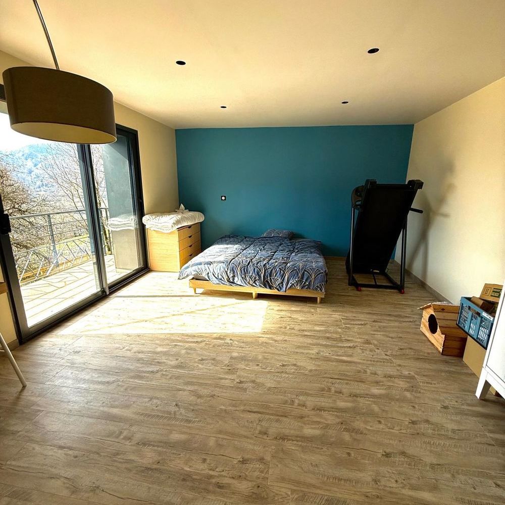 � vendre  Maison Ugine (73400)