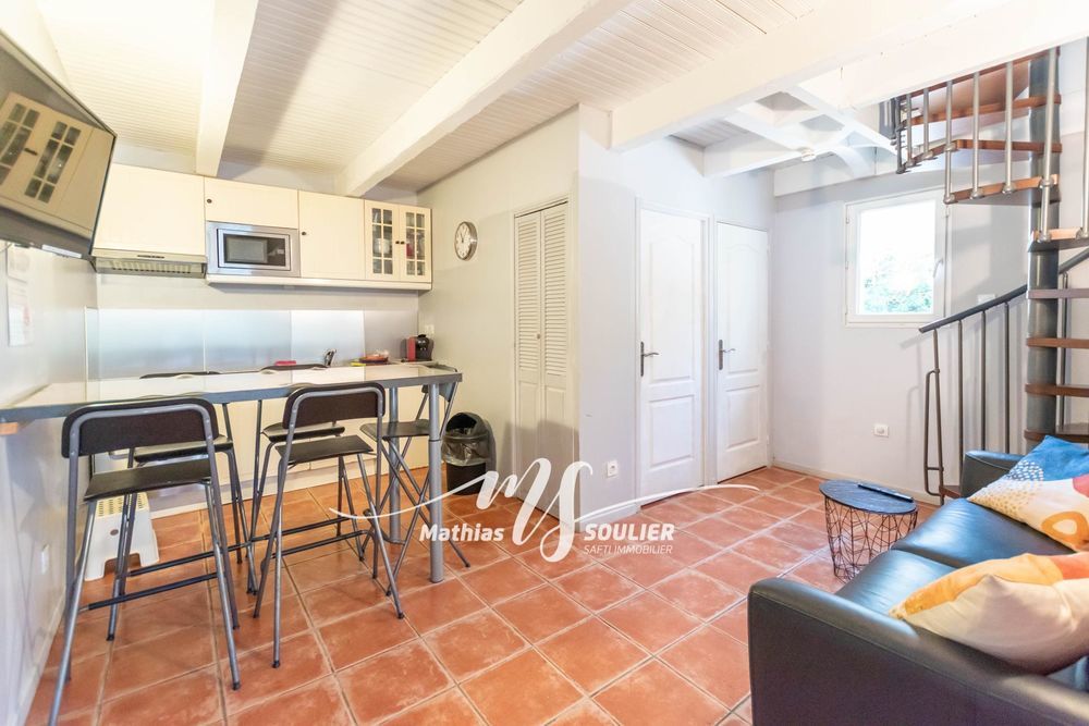 � vendre  Maison Grans (13450)