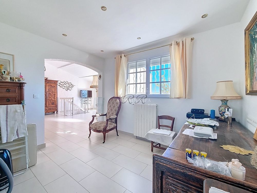 � vendre  Maison Saint-Rapha�l (83700)