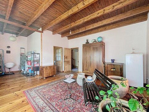   Volumes, caract�re et douceur de vivre Maison - 9 pi�ce(s) - 160 m�