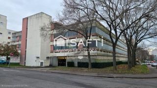  Parking / Garage � vendre 1420 m�