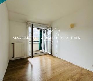  Appartement � vendre 5 pi�ces 77 m�