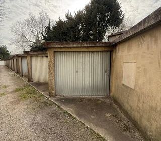  Parking / Garage � vendre 