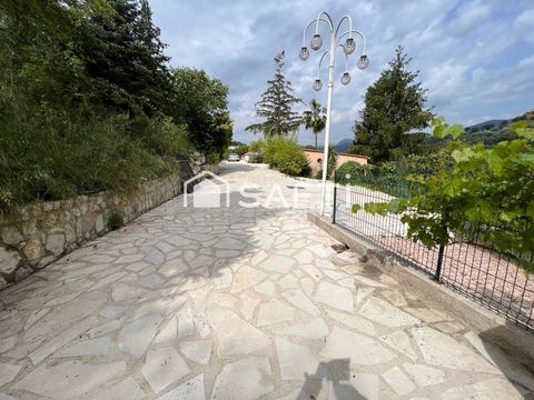   Magnifique propri�t� sur la commune de LA TRINITE : terrain arbor� de 7.000m2 deux maisons surface habitable 186 m2 avec piscine Maison - 10 pi�ce(s) - 186 m�