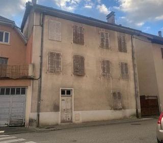  Maison � vendre 15 + pi�ces 270 m�