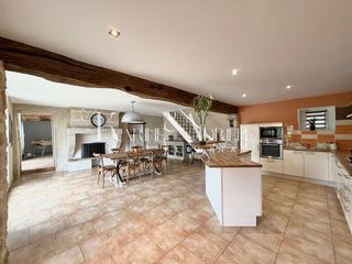  Maison � vendre 6 pi�ces 210 m�