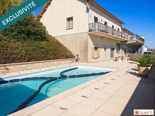  Maison � vendre 5 pi�ces 210 m�