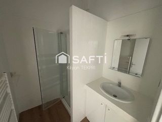  Immeuble � vendre 140 m�