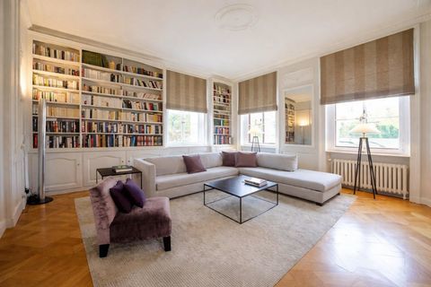   Maison avec un magnifique charme Maison - 12 pi�ce(s) - 298 m�