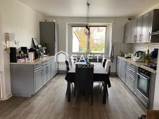  Maison � vendre 6 pi�ces 243 m�