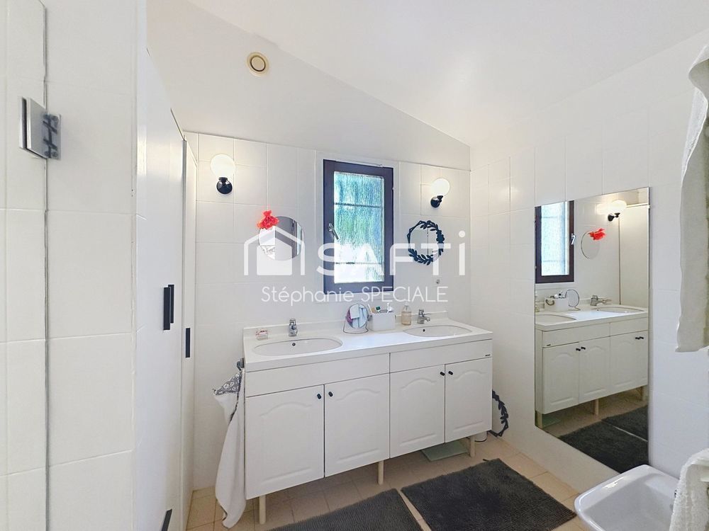 � vendre  Maison Tourrettes-sur-Loup (06140)