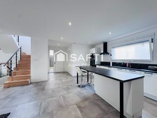  Maison � vendre 7 pi�ces 230 m�