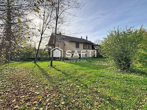   Coup de coeur pour cette grande maison Maison - 12 pi�ce(s) - 250 m�