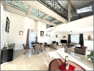  Maison � vendre 7 pi�ces 220 m�